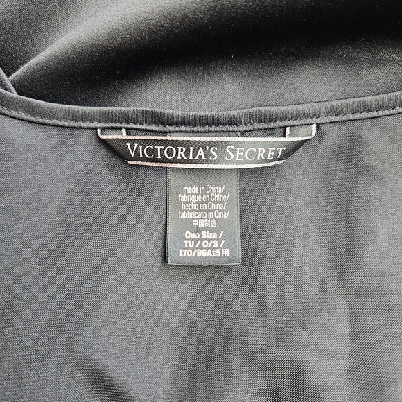 Victorias secret satin Robe - Picture 6 of 7